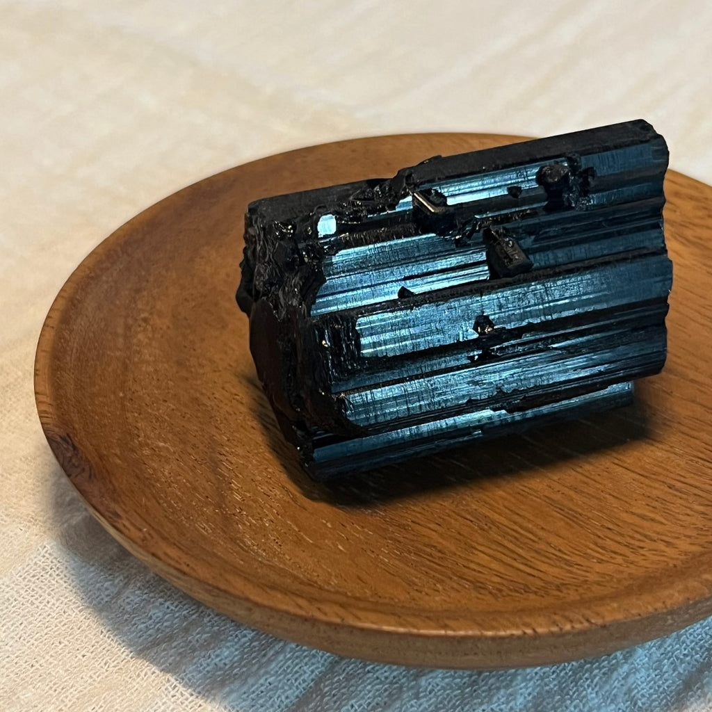 Black Tourmaline Crystals - Natural Protective Energy & Grounding