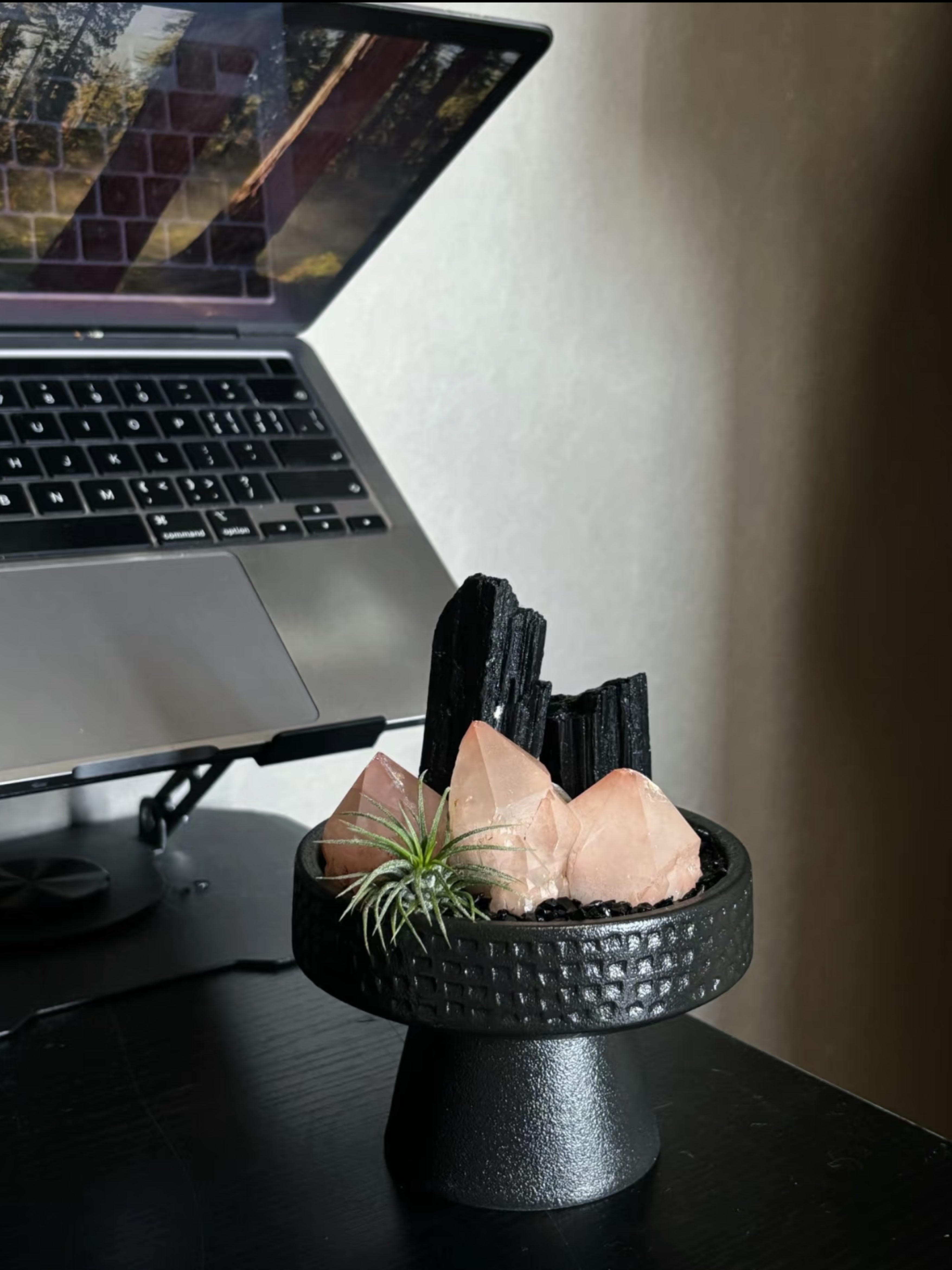 Black Tourmaline Crystals - Natural Protective Energy & Grounding