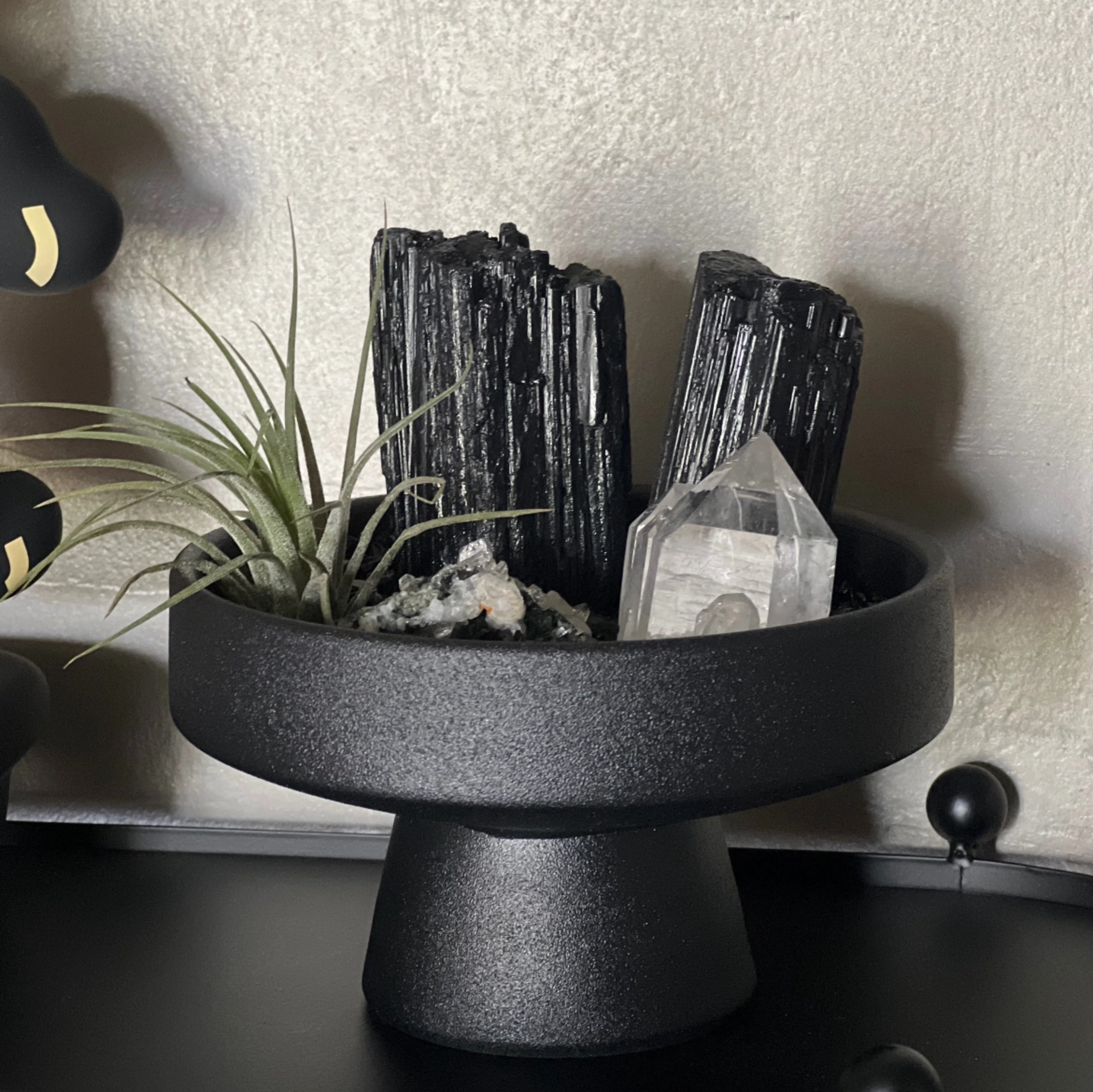 Black Tourmaline Crystals - Natural Protective Energy & Grounding
